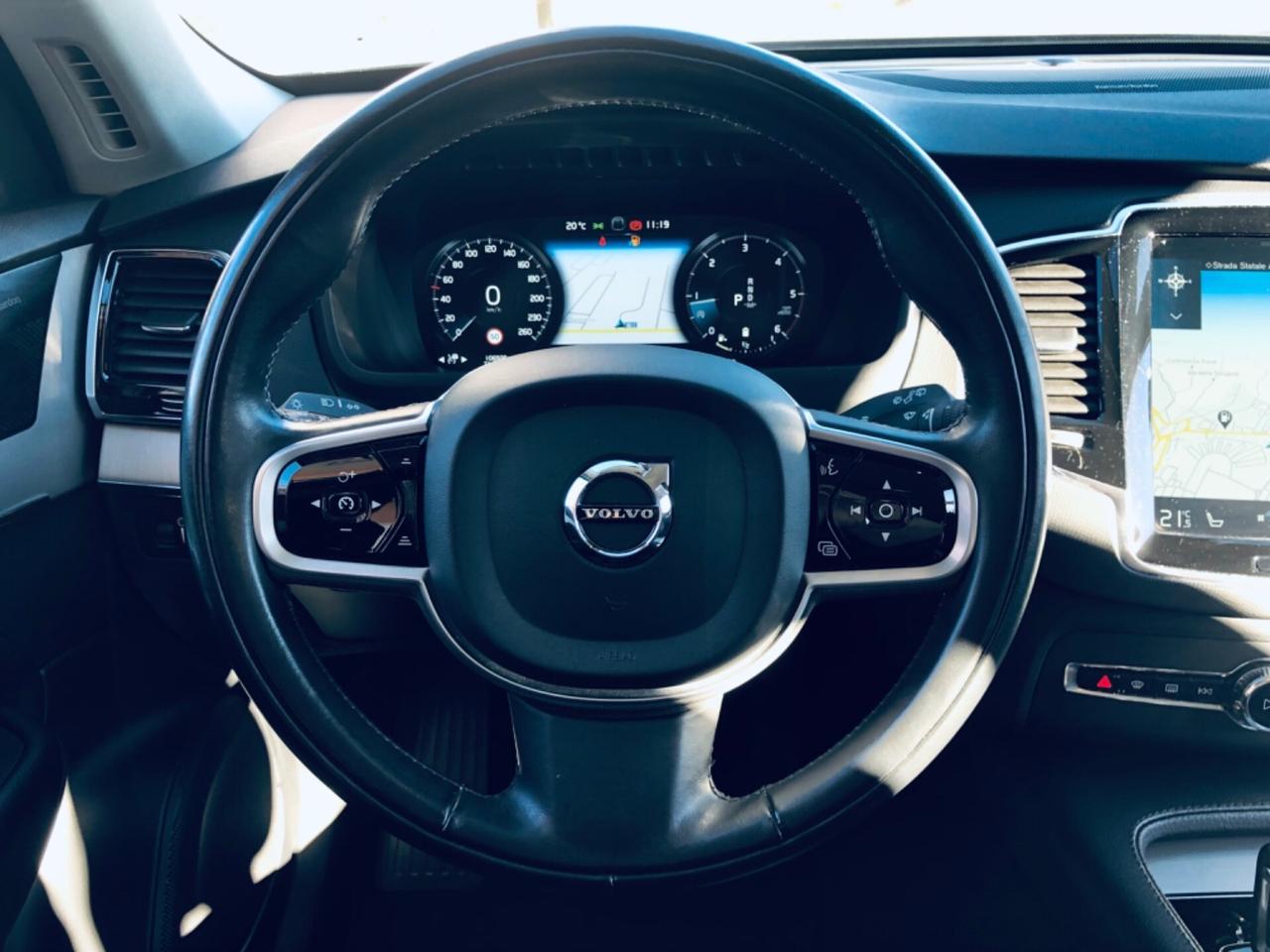 Volvo XC 90 XC90 B5 (d) AWD Geartronic Momentum