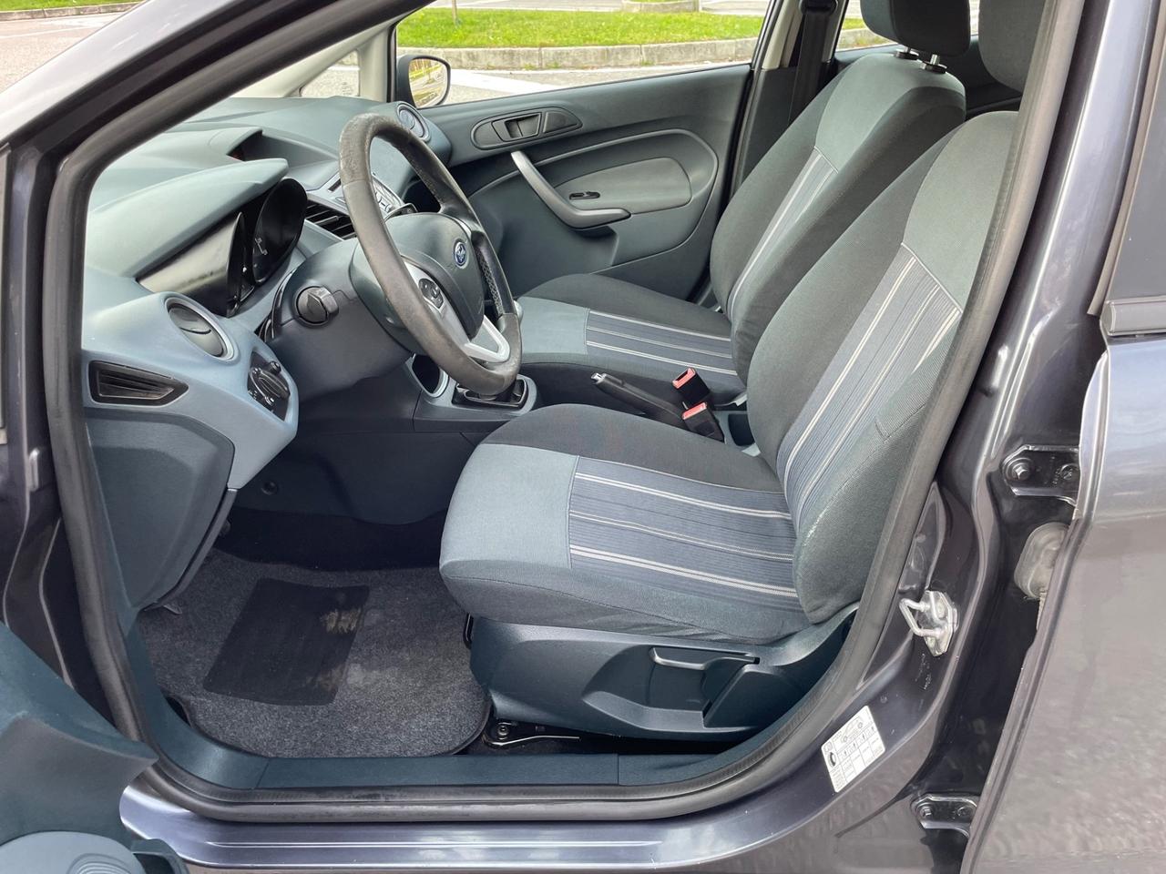 Ford Fiesta 1.4 5 porte Bz.- GPL Titanium*Neo patentati *