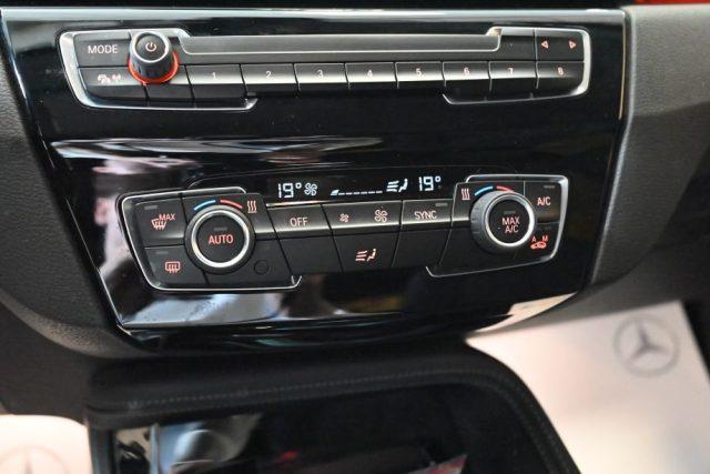 BMW X1 SDRIVE 18d SPORT BLACKLINE AUT.NAVI LED18"TEL FULL