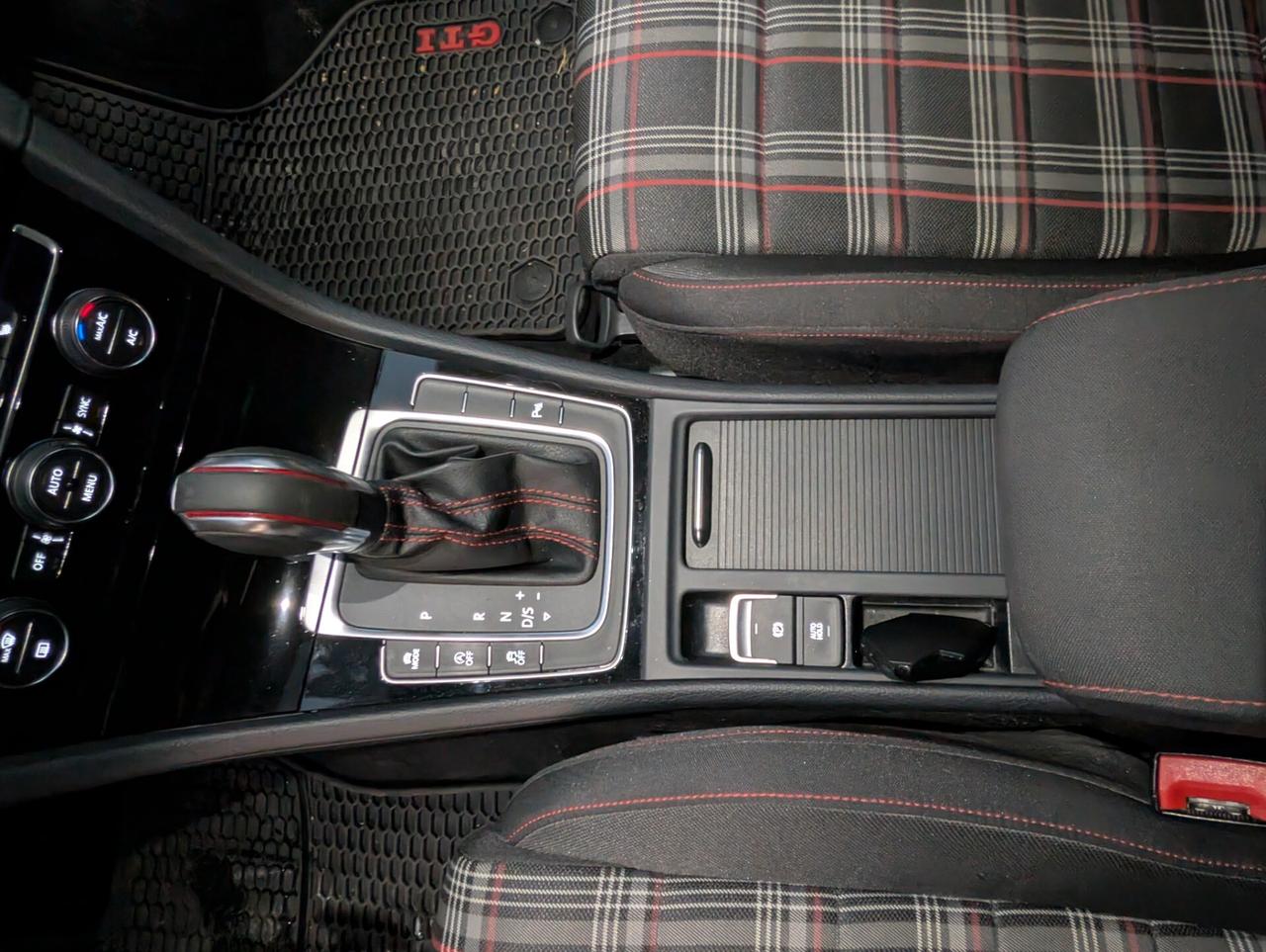 Volkswagen Golf GTI Performance 2.0 245 CV TSI DSG 5p. BMT