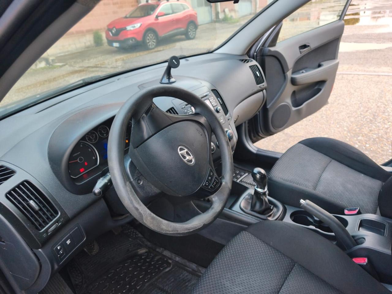 Hyundai i30 Sw 2011---1.6 Diesel