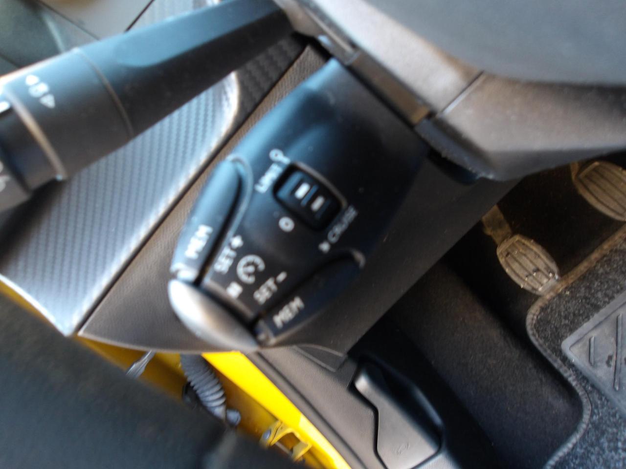 Peugeot 208 5 Porte 208 1.2 puretech Like s&s 75cv