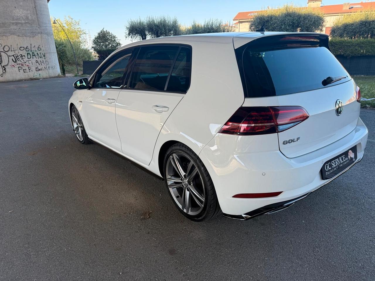 Volkswagen Golf 1.6 TDI 115 CV 5p R line