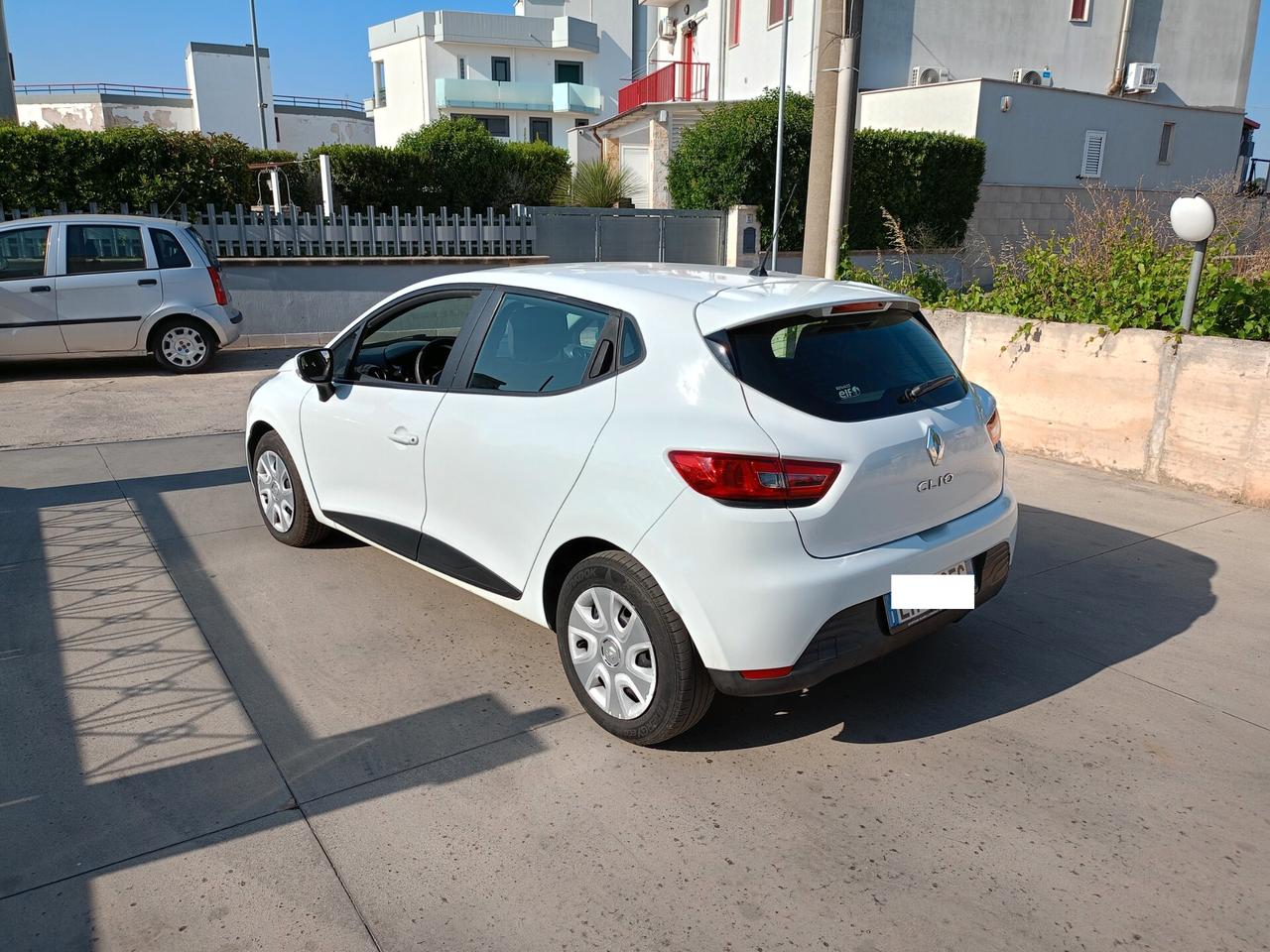 Renault Clio 1.200 BENZINA 5 porte PER NEO PATENTATI