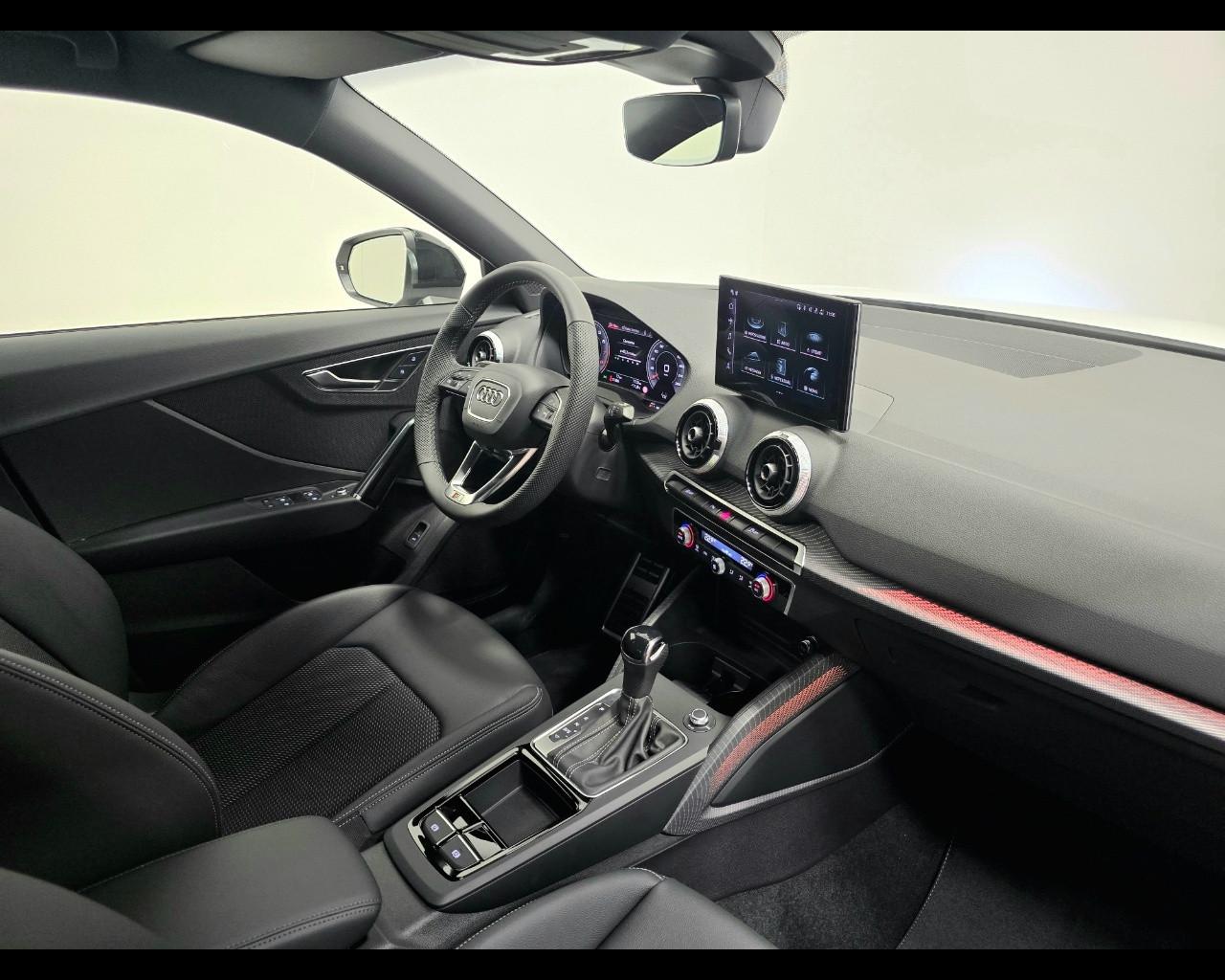 AUDI Q2 35 TFSI S-TRONIC IDENTITY BLACK