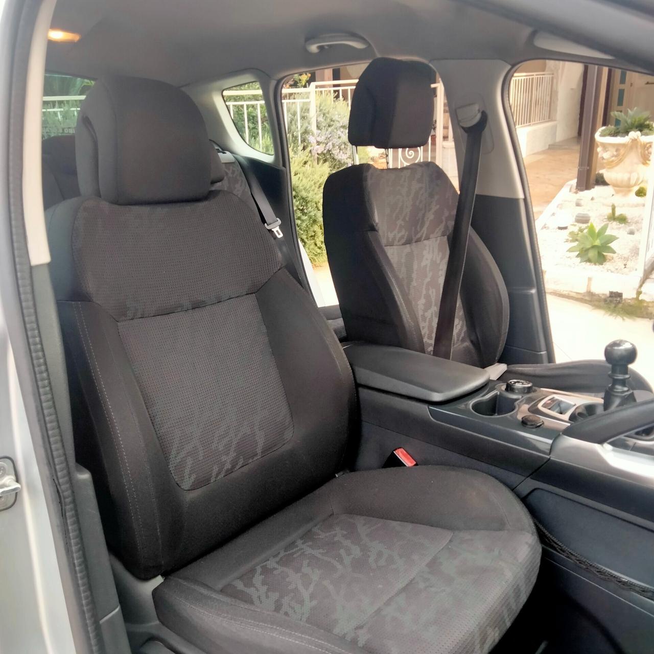 Peugeot 3008 1.6 HDi 110CV Premium