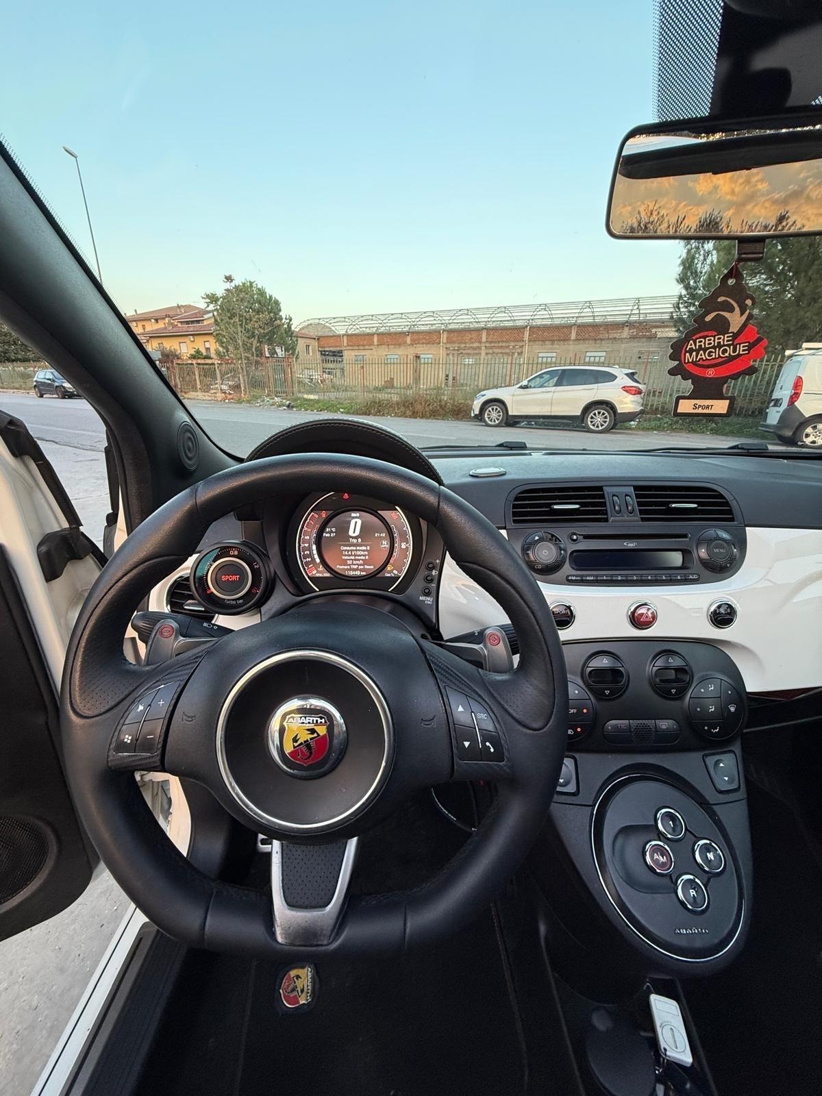 Abarth 500 C 1.4 Turbo T-Jet MTA Bicolore