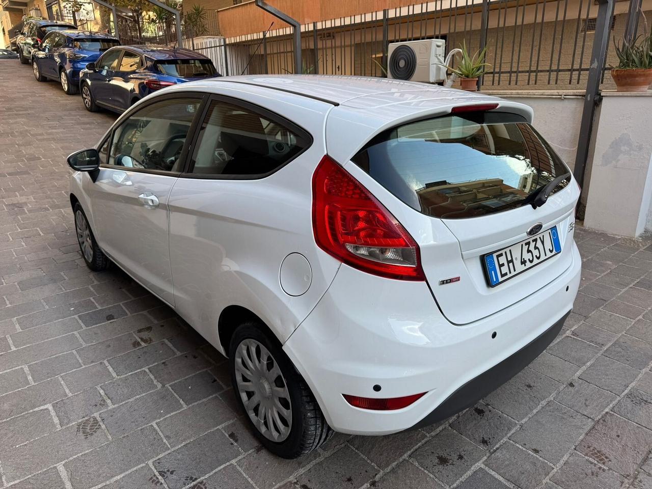 FORD Fiesta 1.4 TDCi 70CV 3 porte Titanium