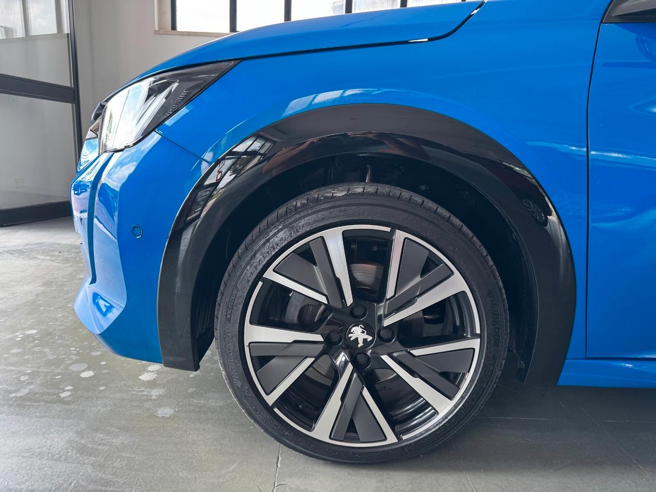 Peugeot 208 PureTech 100 GT Line - 2021