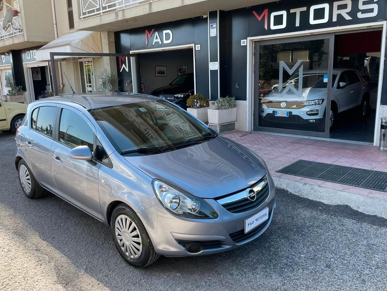 Opel Corsa 1.2 5 porte 86Cv