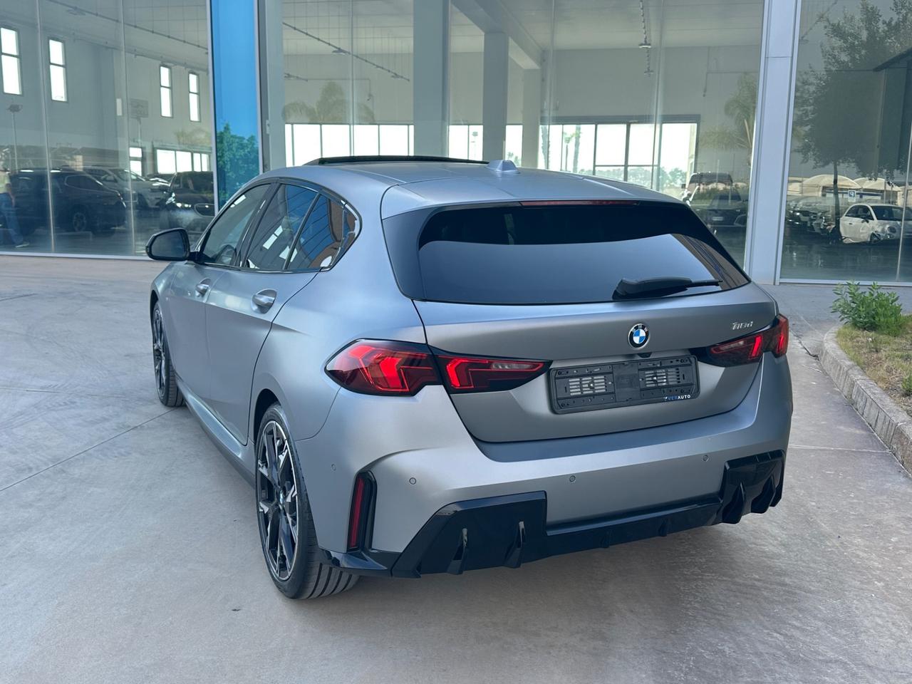 BMW 118 d MSport auto possibilità noleggio no scoring