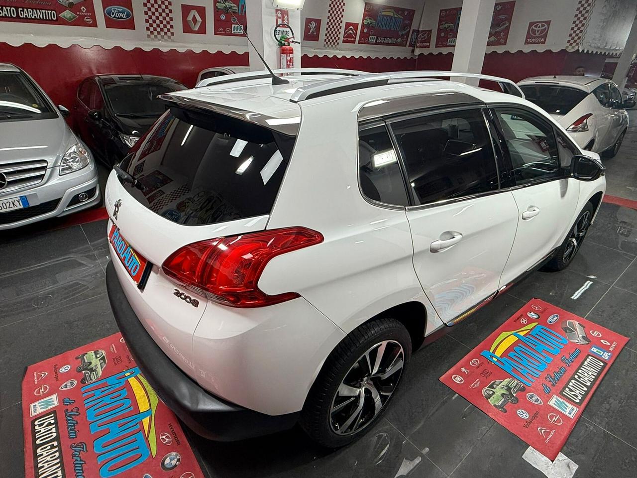 Peugeot 2008 1.6 e-HDi 92cv Urban Cross - 2014