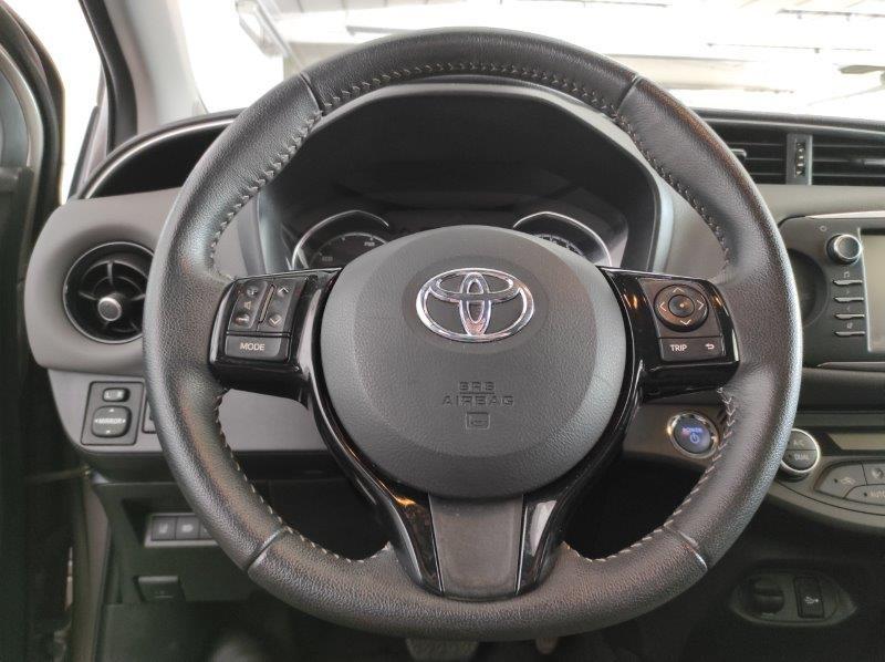 TOYOTA Yaris 3ª serie - Yaris 1.5 Hybrid 5 porte Active