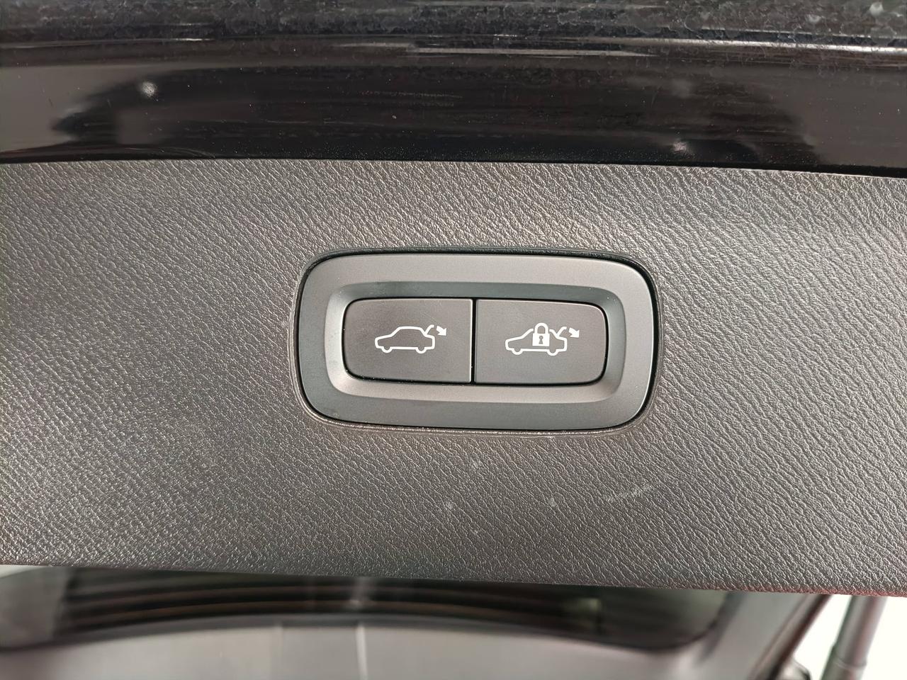 VOLVO XC90 II 2015 - XC90 2.0 b5 Plus Bright awd auto