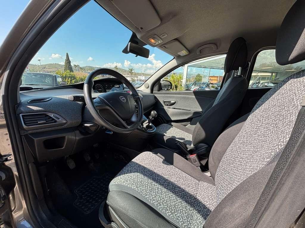 Lancia Ypsilon 1.2 69 CV 5 porte S&S 2019 / KM 44.000 Tua a solo 92 Euro al mese