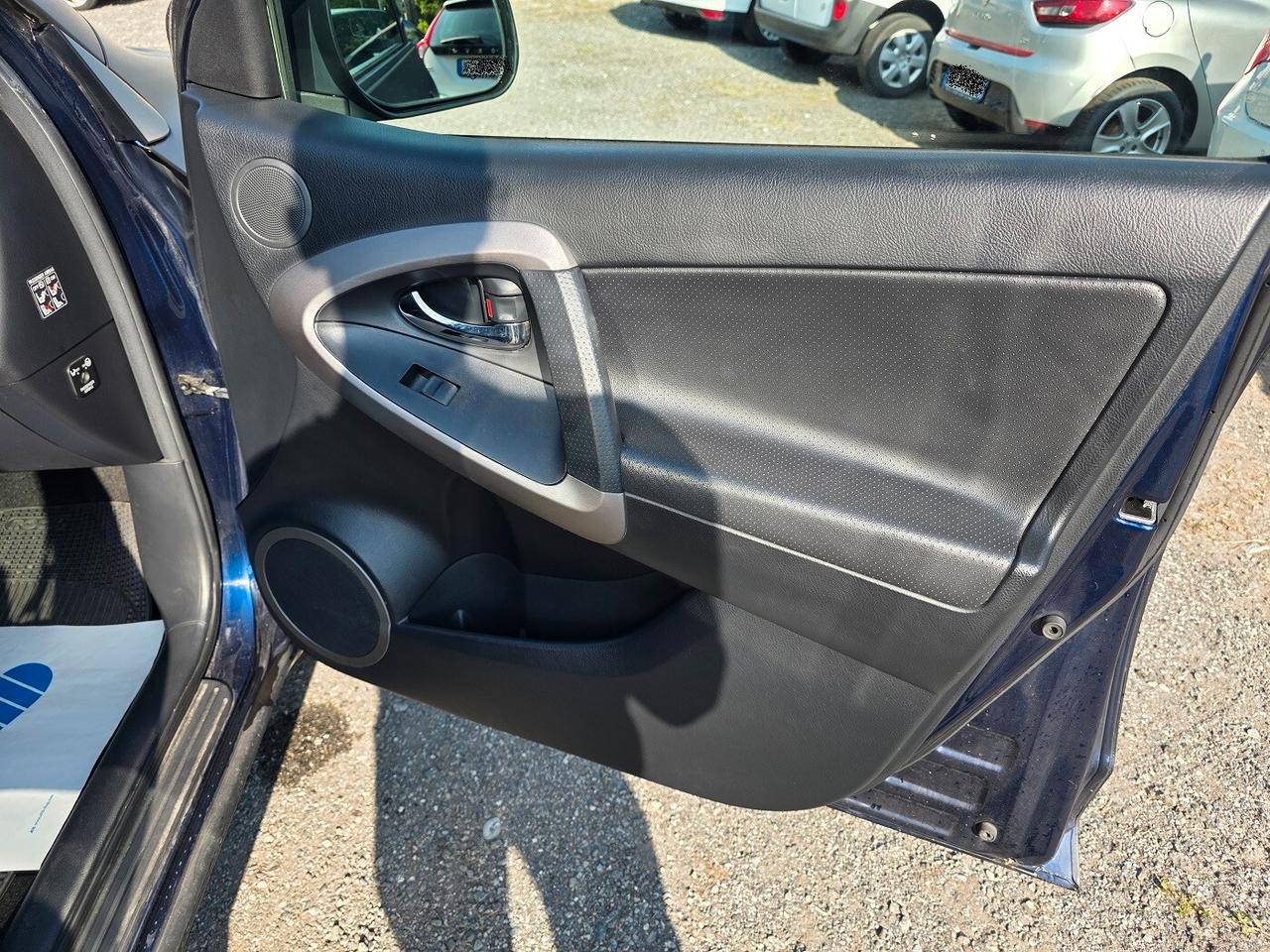 Toyota RAV 4 2.2 D-4D 136 CV Luxury