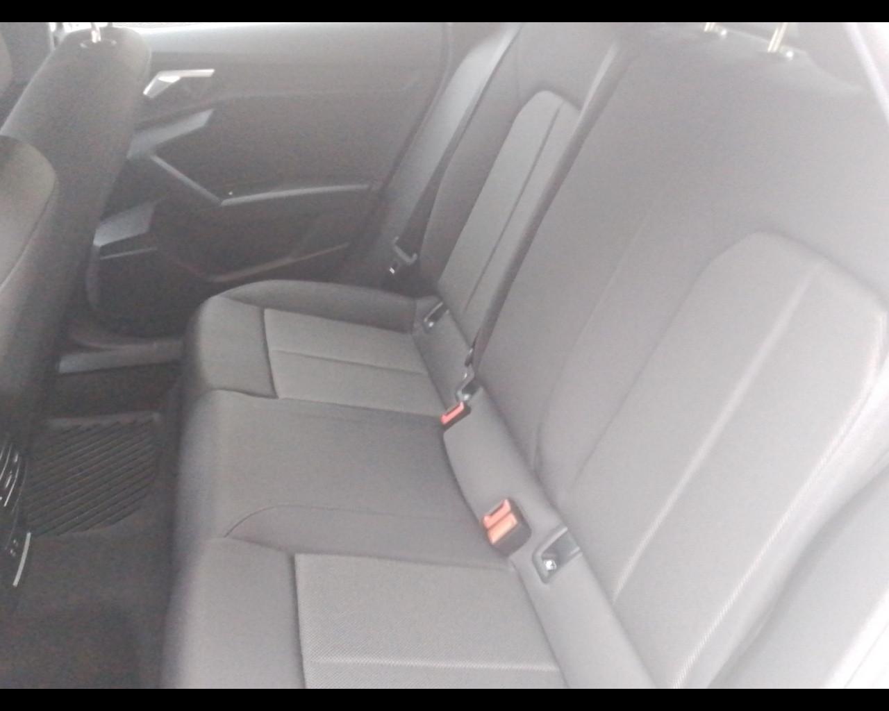 AUDI A3 4ª serie - A3 SPB 30 g-tron S tronic S line edition