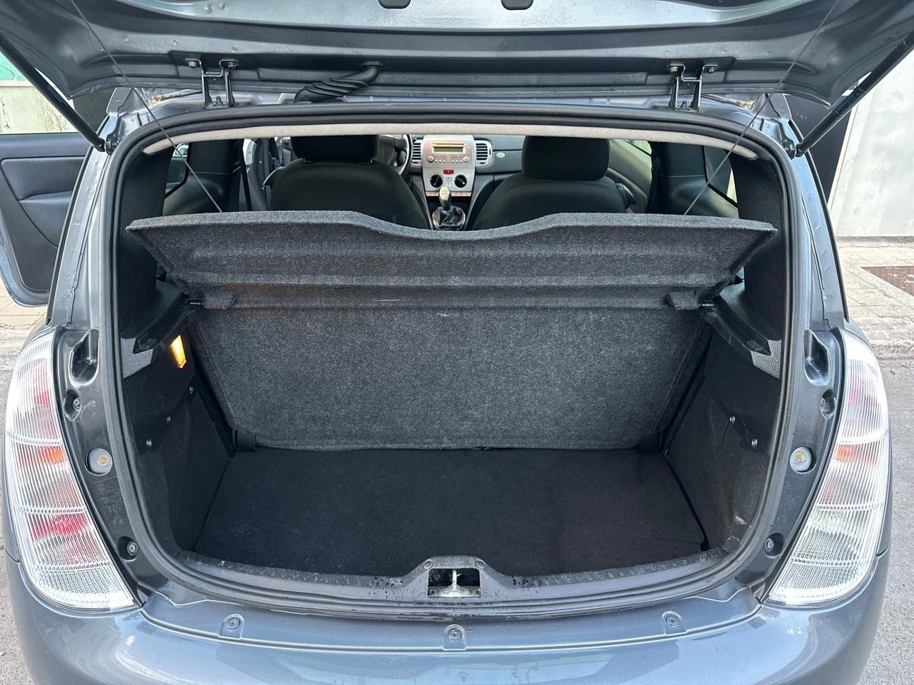 Lancia Ypsilon 1.3 MULTIJET 75CV Diva neopatentati ok