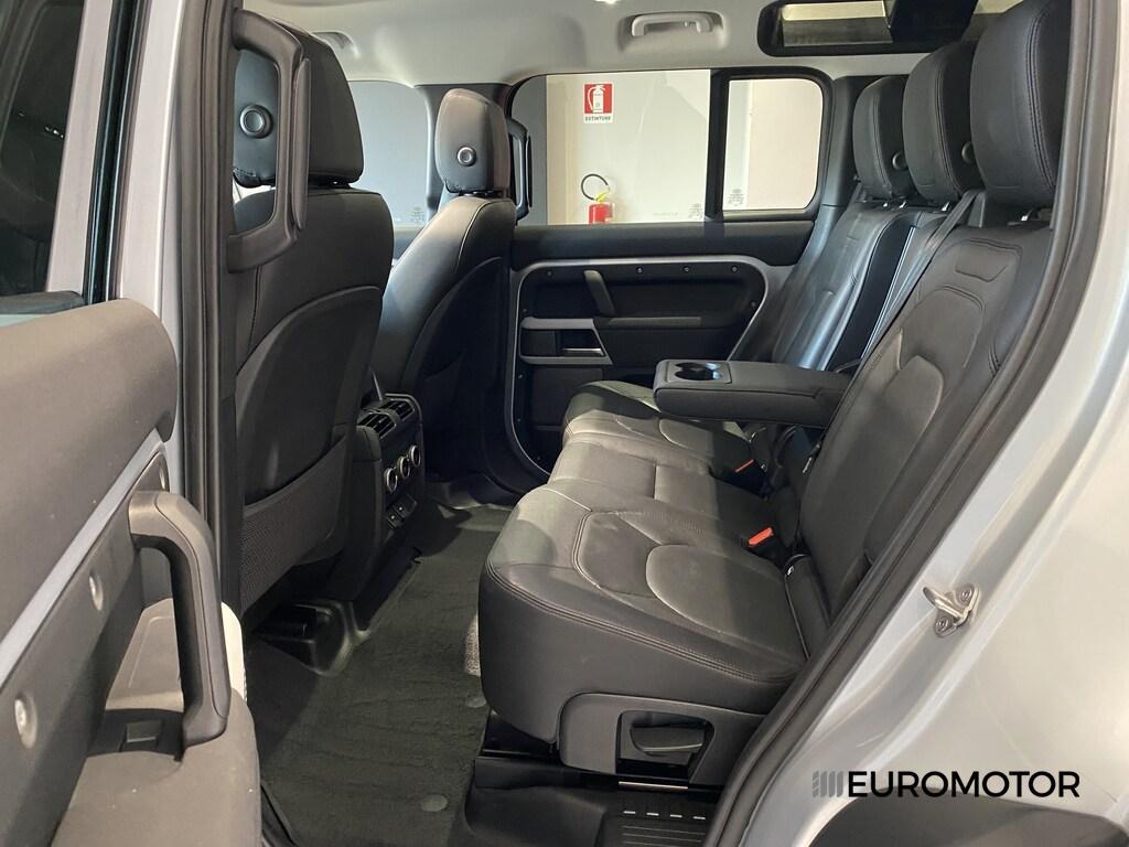 Land Rover Defender 110 3.0 I6 MHEV SE AWD Auto