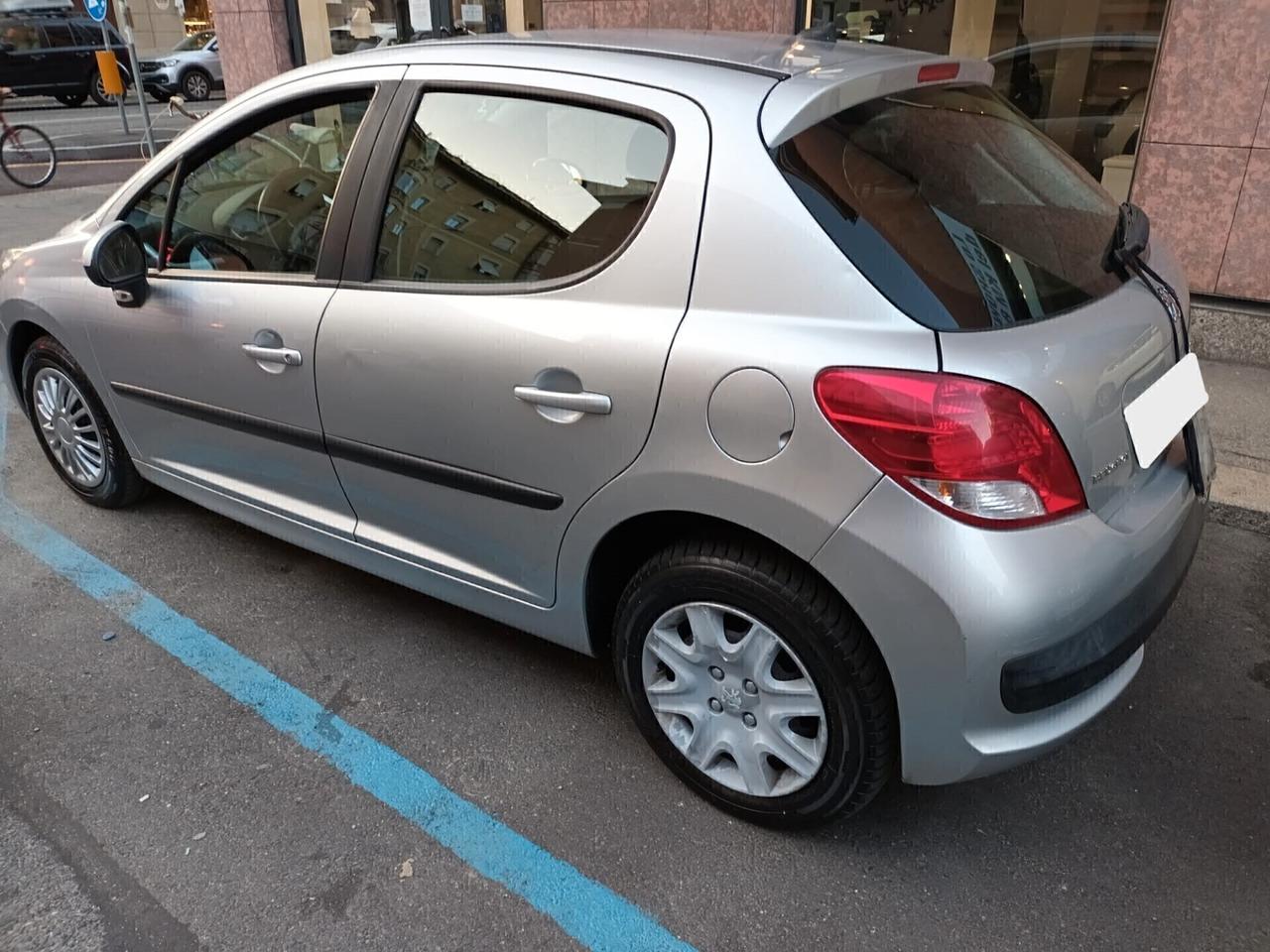 Peugeot 207