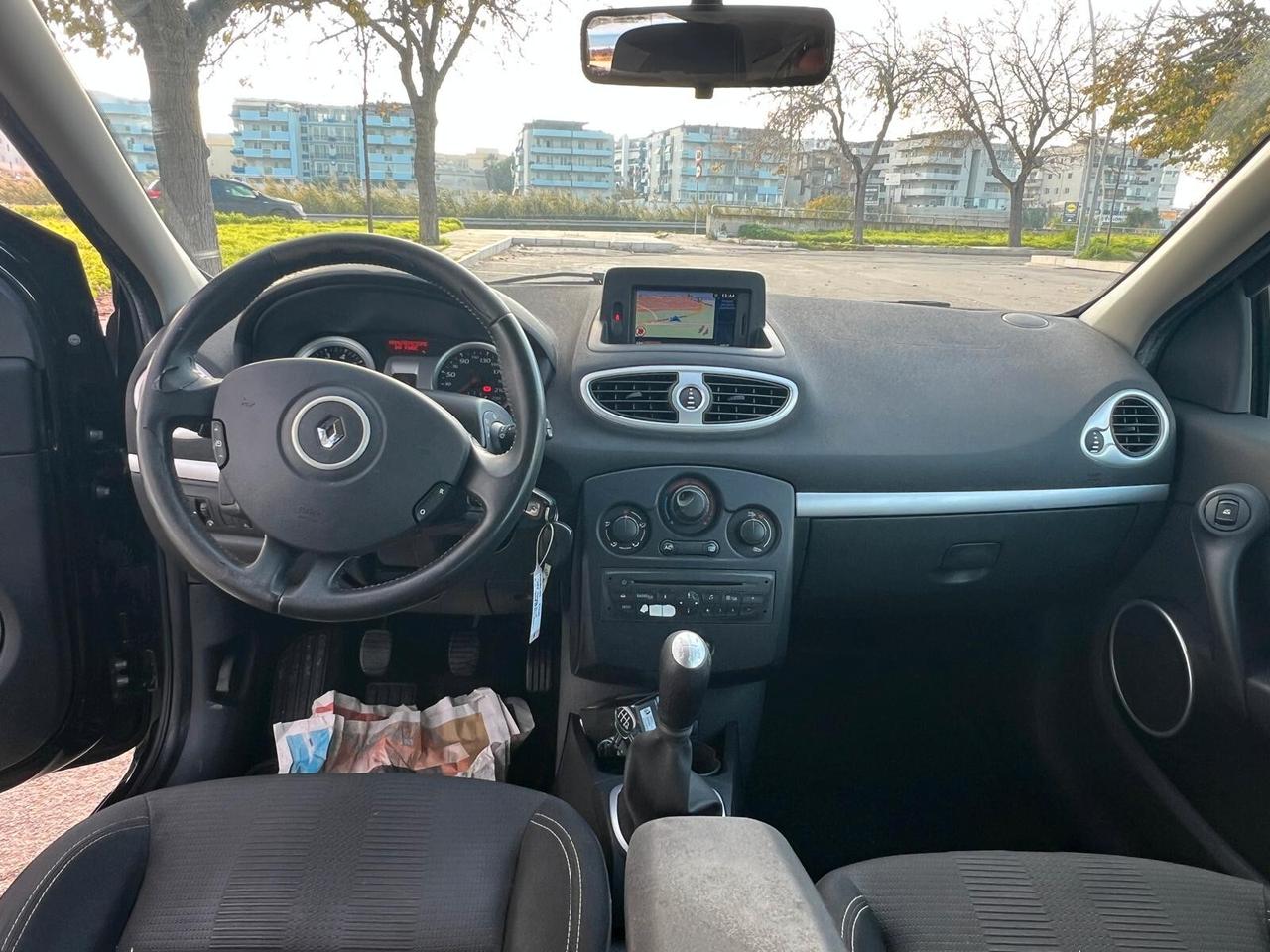 Renault Clio 1.2 16V 5P. Dynamique NAVIG.