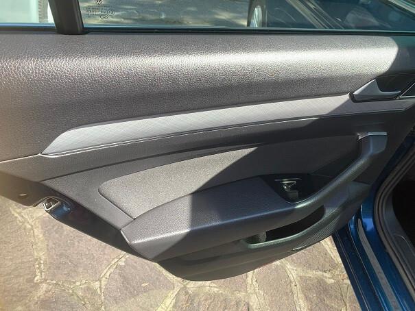 Volkswagen Passat Variant 2.0 TDI SCR 122 CV EVO DSG Business