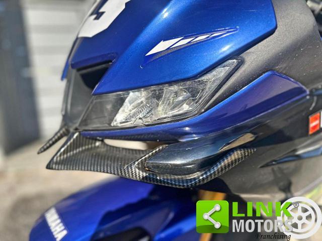 YAMAHA YZF R125 Monster Energy MotoGP Edition