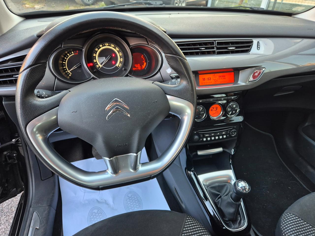 Citroen C3 PureTech 68 Exclusive 1.0 Benz UNIPRO