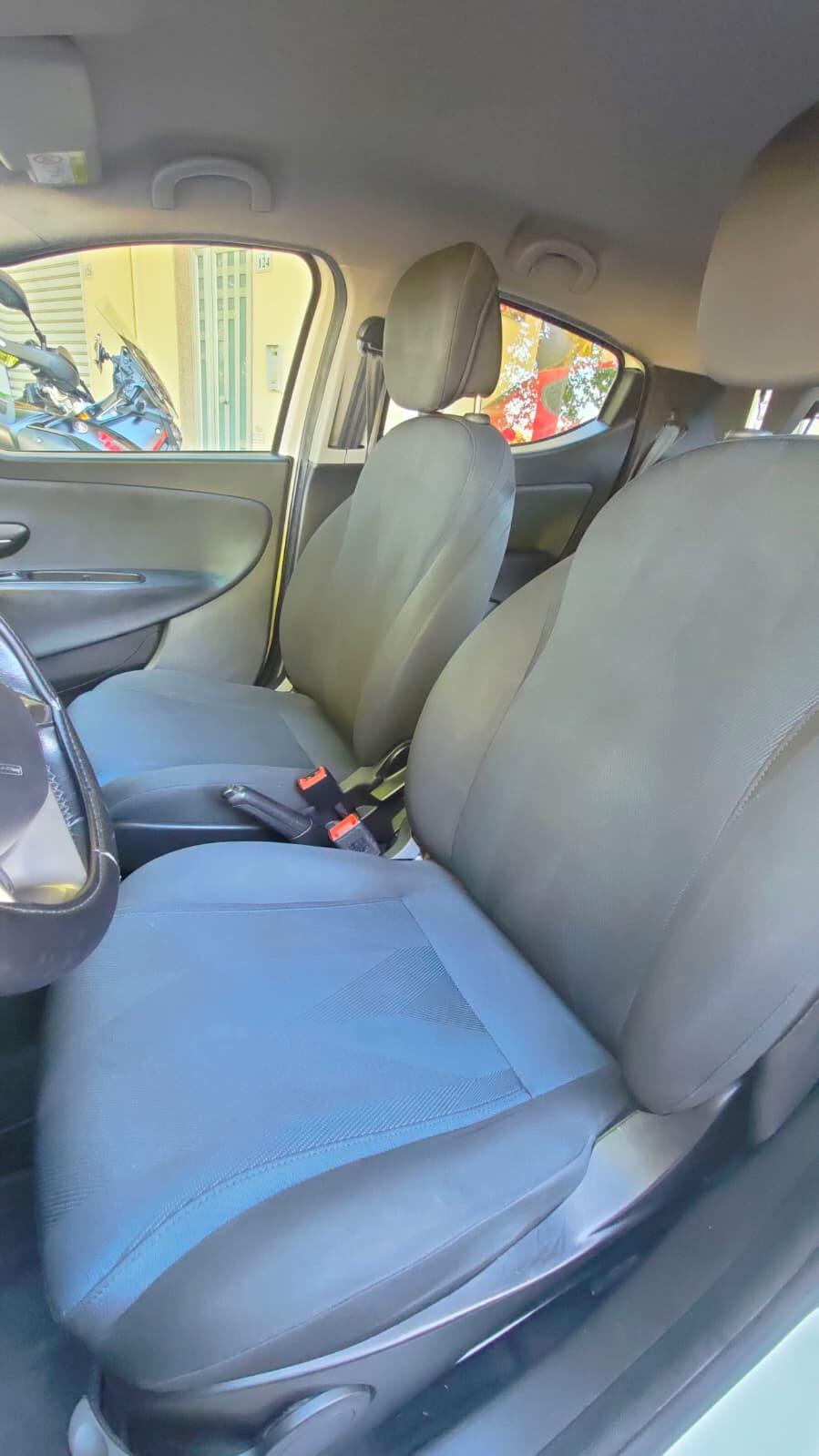 Lancia Ypsilon 1.2 69 CV 5 porte S&S Gold
