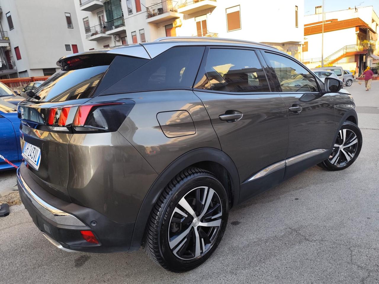 Peugeot 3008 1.5 BlueHDi GT Line * Navi * Retrocamera * Pelle * Garantita 12 Mesi