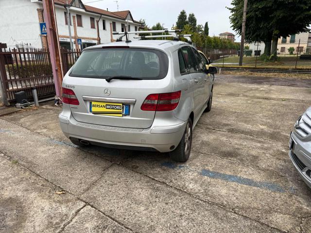 MERCEDES-BENZ B 200 Sport