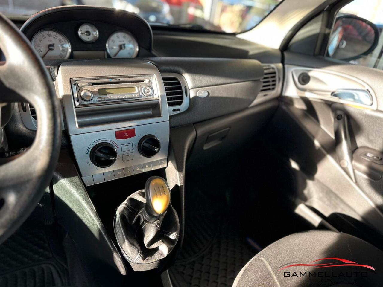 Lancia Ypsilon 1.2 Diva 69cv