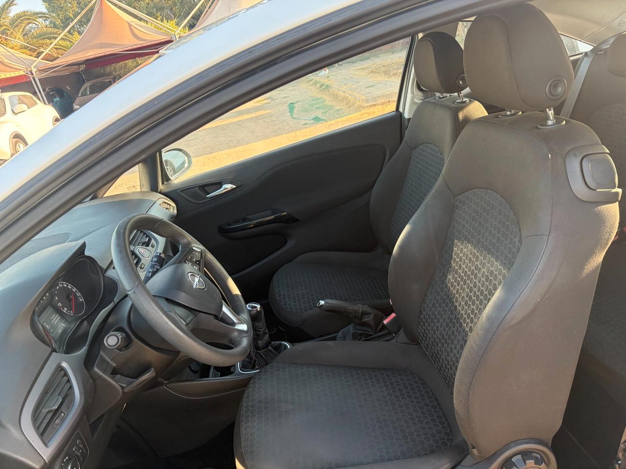 OPEL CORSA 1.2 69CV ANNO 2015 136.000 KM ADATTA NEOPATENTATI
