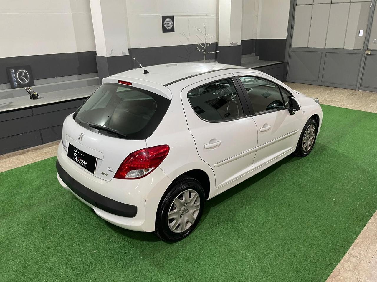 Peugeot 207 1.4 8V 75CV 5p. Active