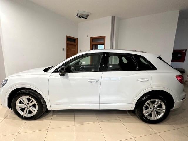 Audi Q3 35 TDI S tronic Business