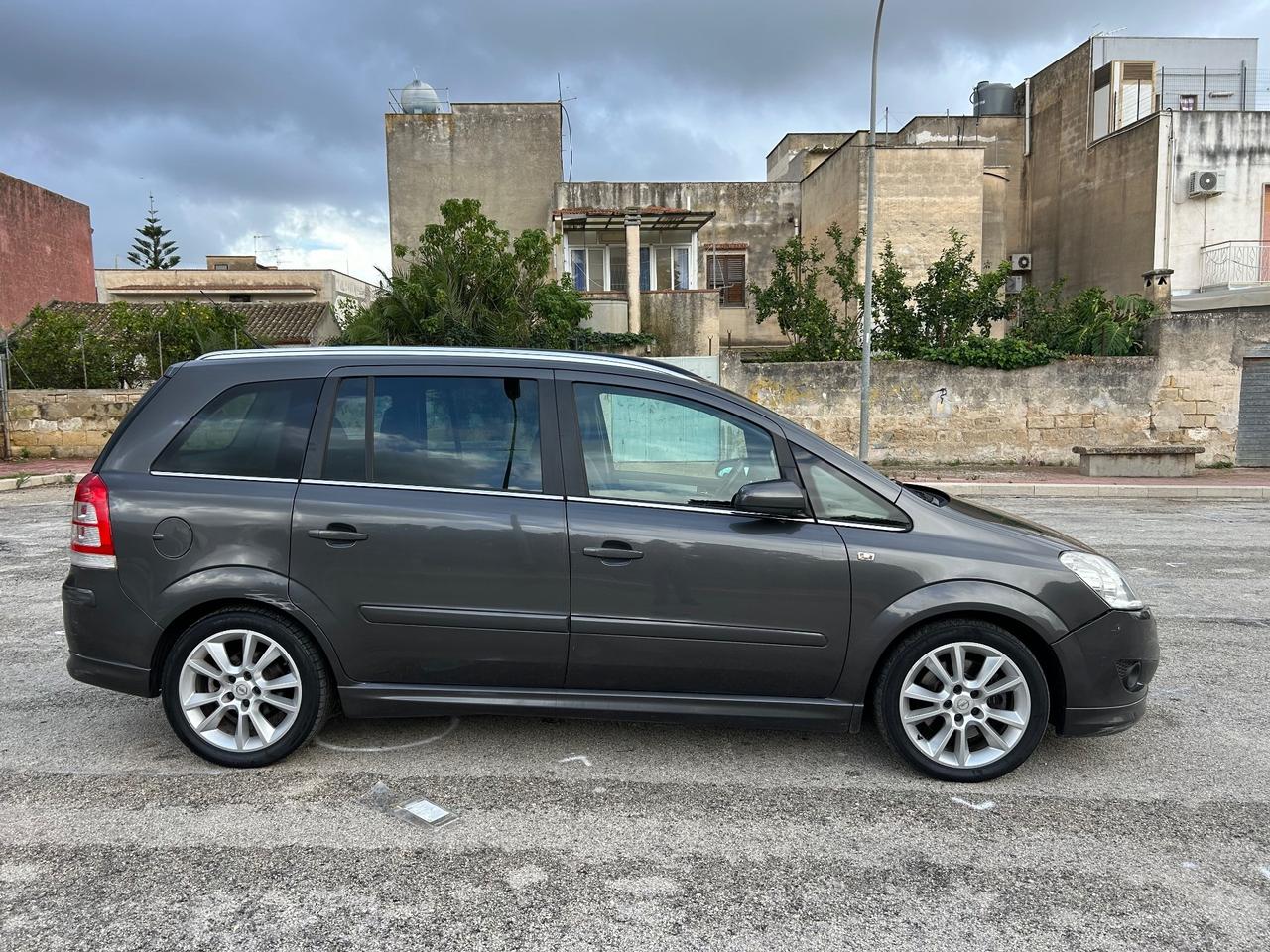 Opel Zafira 1.9 16V CDTI 150CV Cosmo