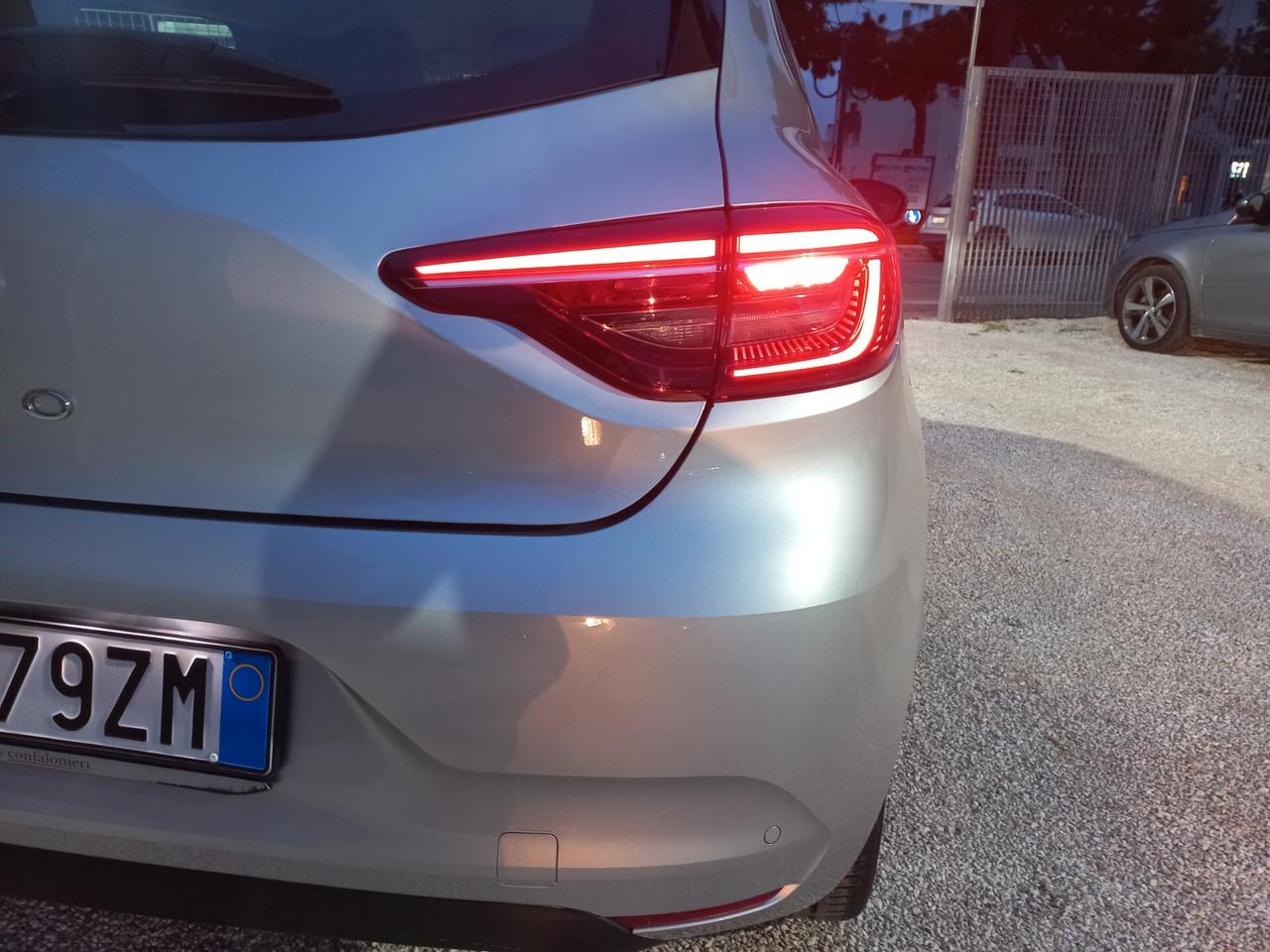 Renault Clio TCe 90 CV 5 porte Techno