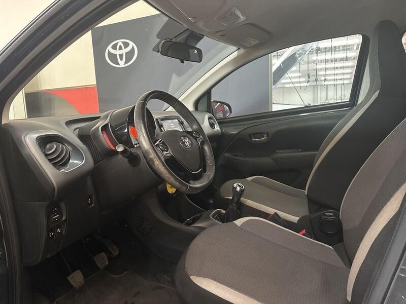 Toyota Aygo Connect 1.0 VVT-i 72 CV 5 porte x-play