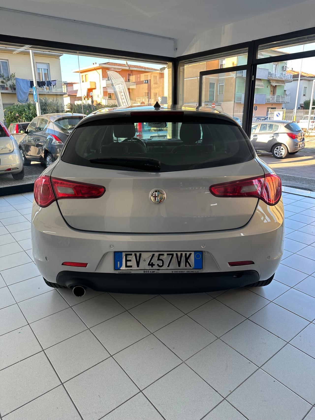 Alfa Romeo Giulietta 1.6 JTDm-2 105 CV Exclusive