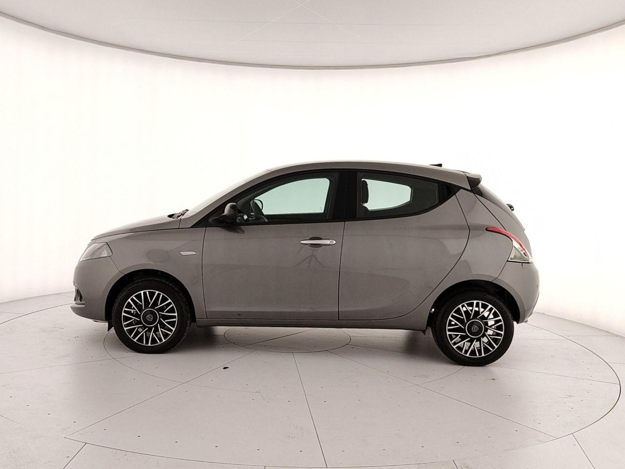 Lancia Ypsilon 1.0 FireFly 5 porte S&S Hybrid Platino