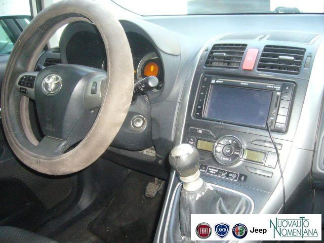 TOYOTA Auris 2.0 D-4D DPF 5porte Sol