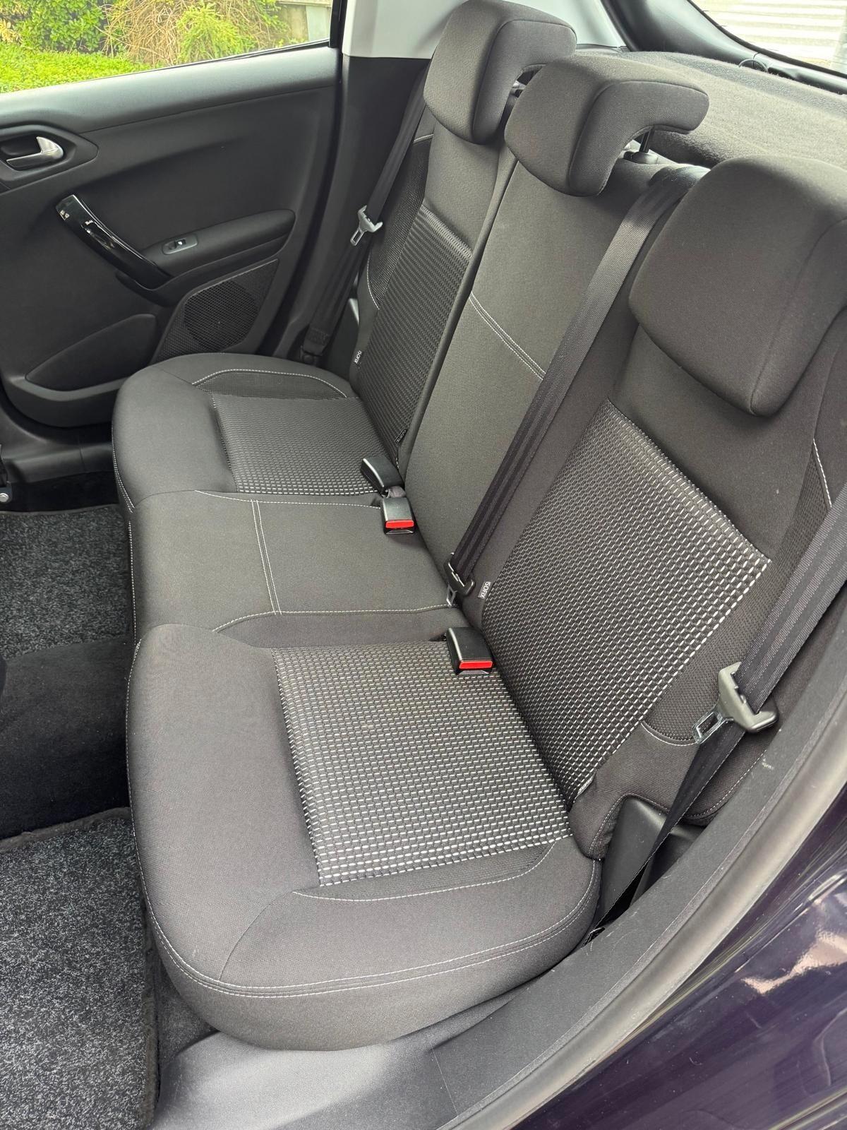 Peugeot 208 PureTech 82 5 porte Allure