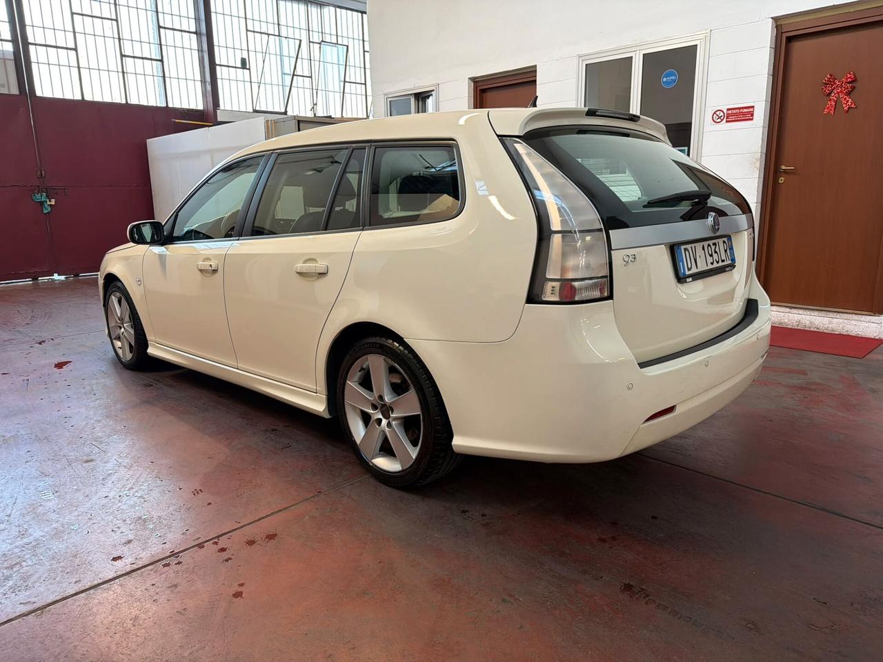 Saab 9-3 SportHatch 1.9 TiD 16V DPF Vector
