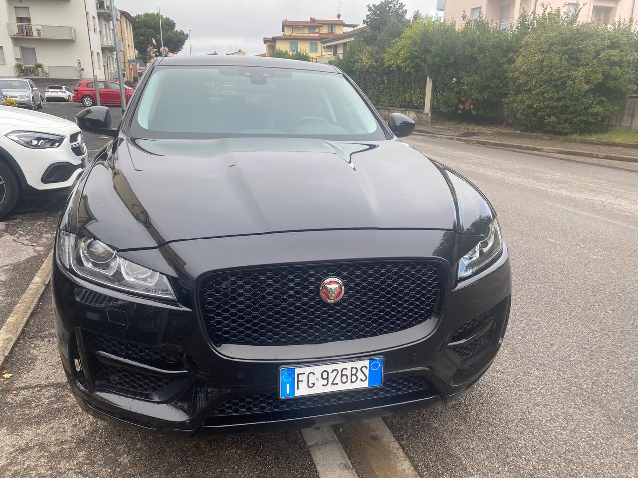 Jaguar F-Pace 2.0 D 180 CV R-Sport