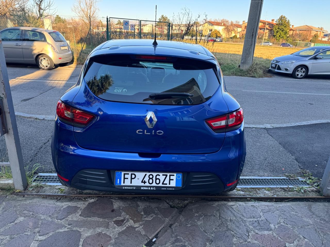 Renault Clio 1.2 75 CV 5 porte Duel