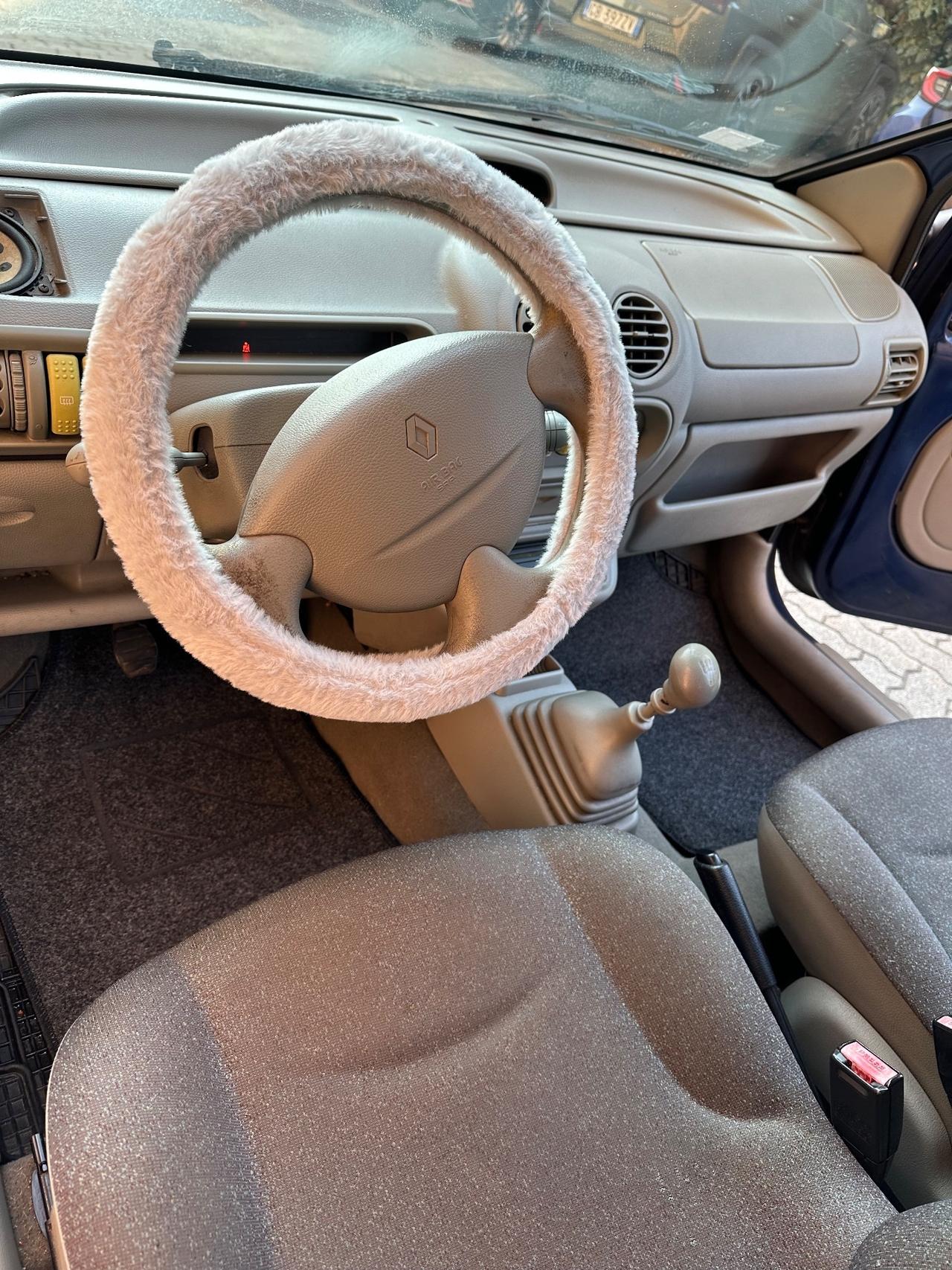 Renault Twingo 1.2i cat Base