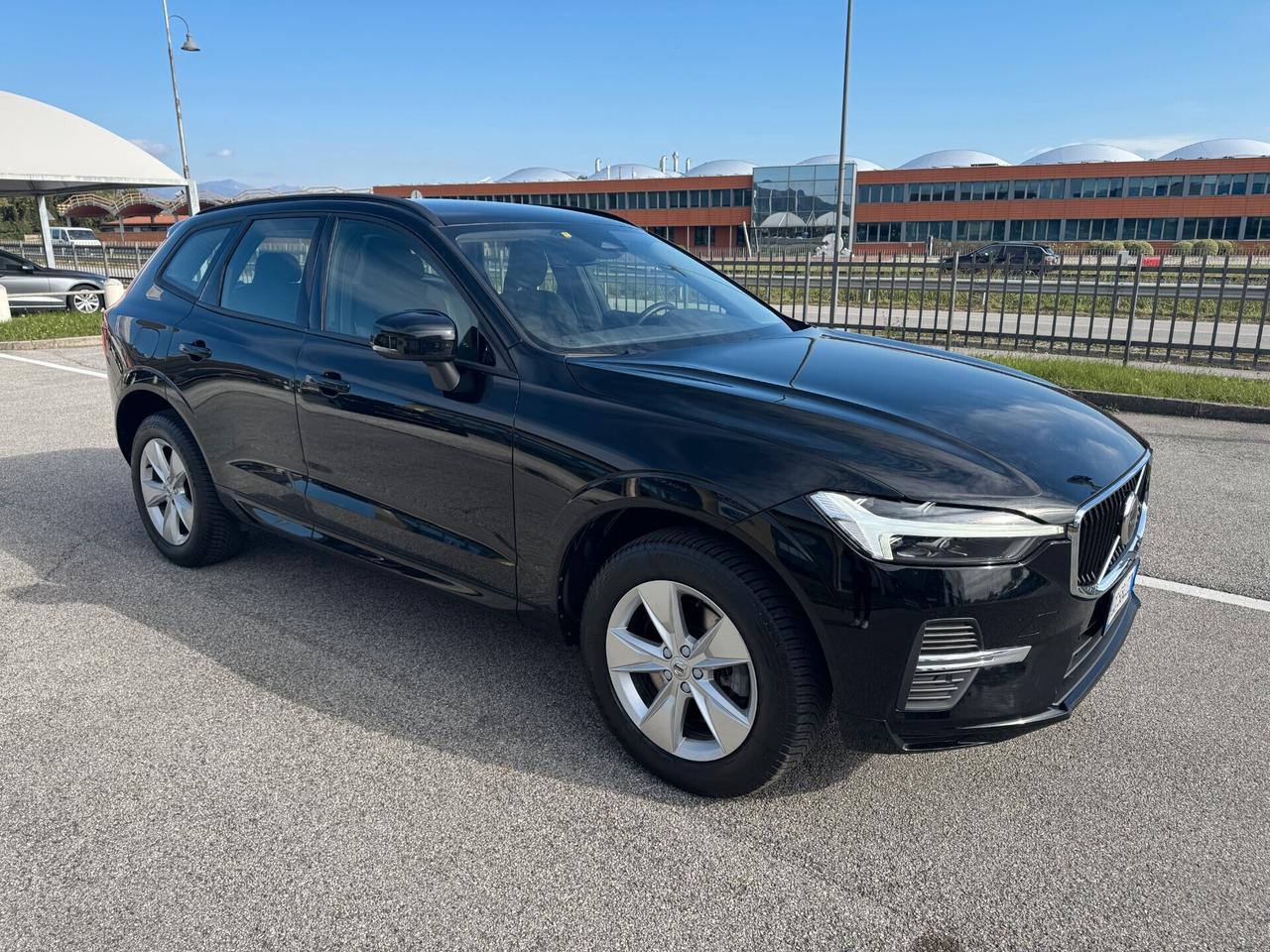 Volvo XC60 B4 AWD (Diesel/Hybrid) Business Plus