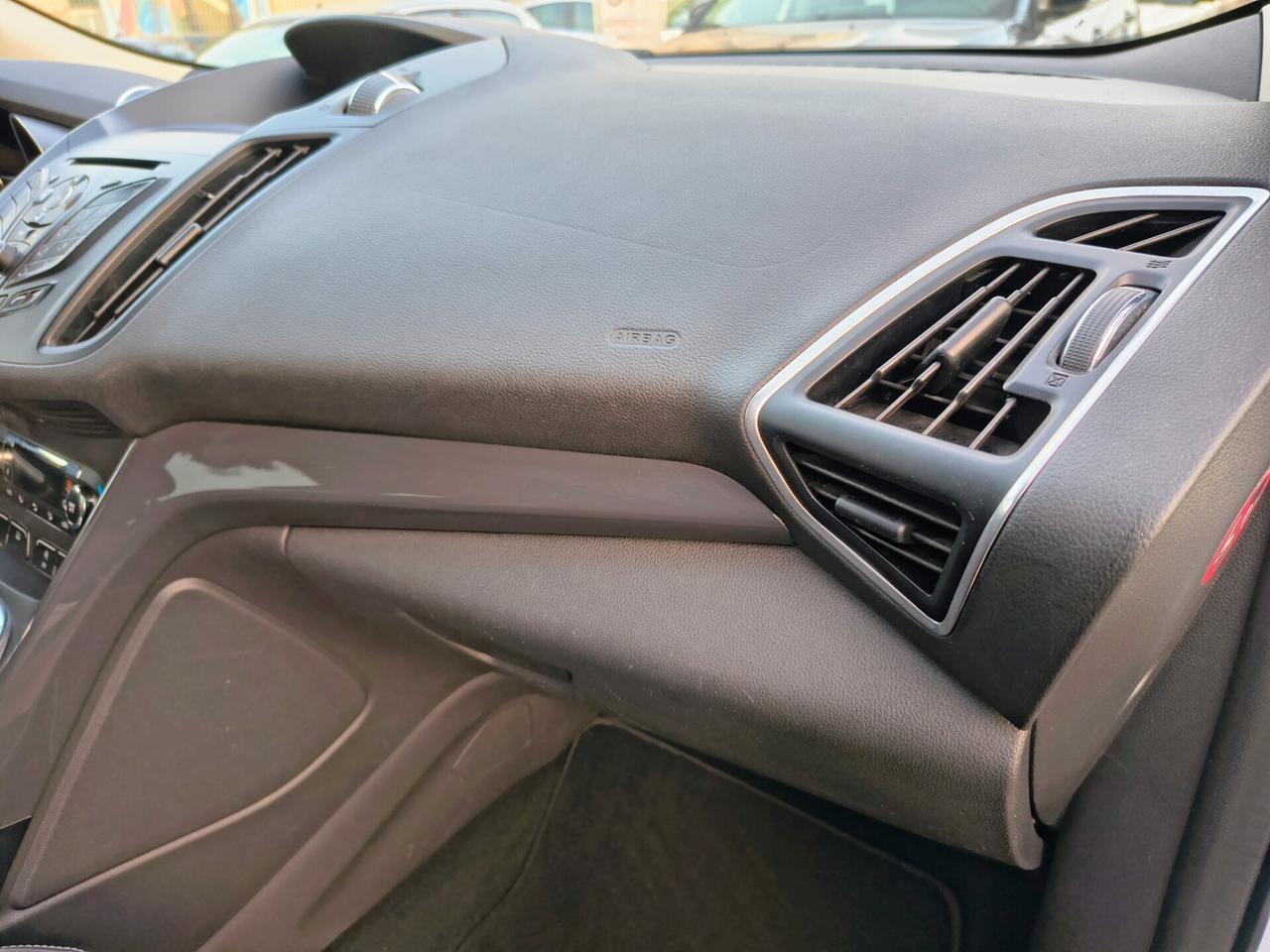 FORD KUGA SOLI 120.000 KM 2.0 DIESEL 120 CAVALLI 2015