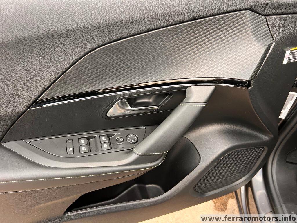 Peugeot 2008 BlueHDi 130 S&S EAT8 GT a 239 euro al mese