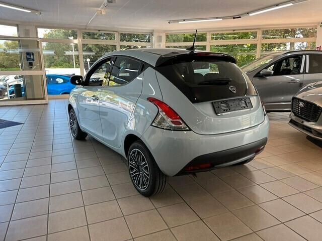 Lancia Ypsilon 1.0 FireFly 5 porte S&S Hybrid Oro